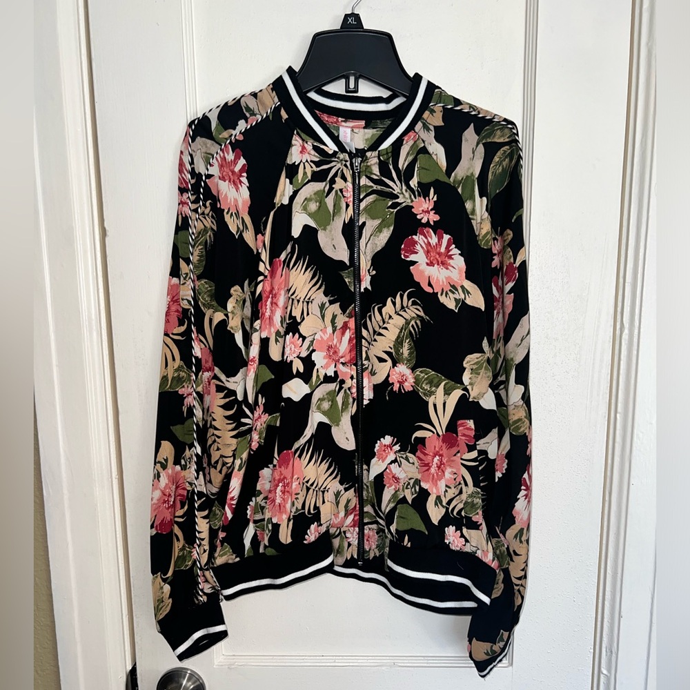 Xhiliration Lightweight Black Bomber Jacket with pink and cream flowers. Size L